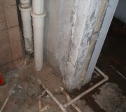 厨房下水管子